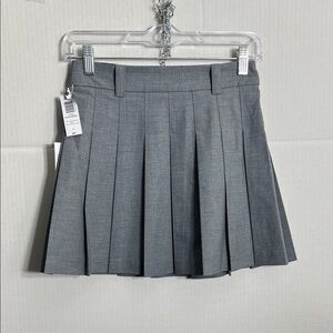 NWT Aritzia Sunday Best Gray Pleated Micro Skirt